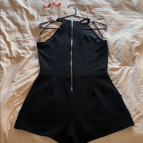 Black shorts romper 🖤 - Picture 5 of 6